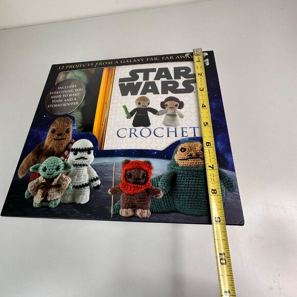 Star Wars Crochet Kit With 12 Step-By-Step Patterns Yoda and Stormtrooper - Picture 8 of 11
